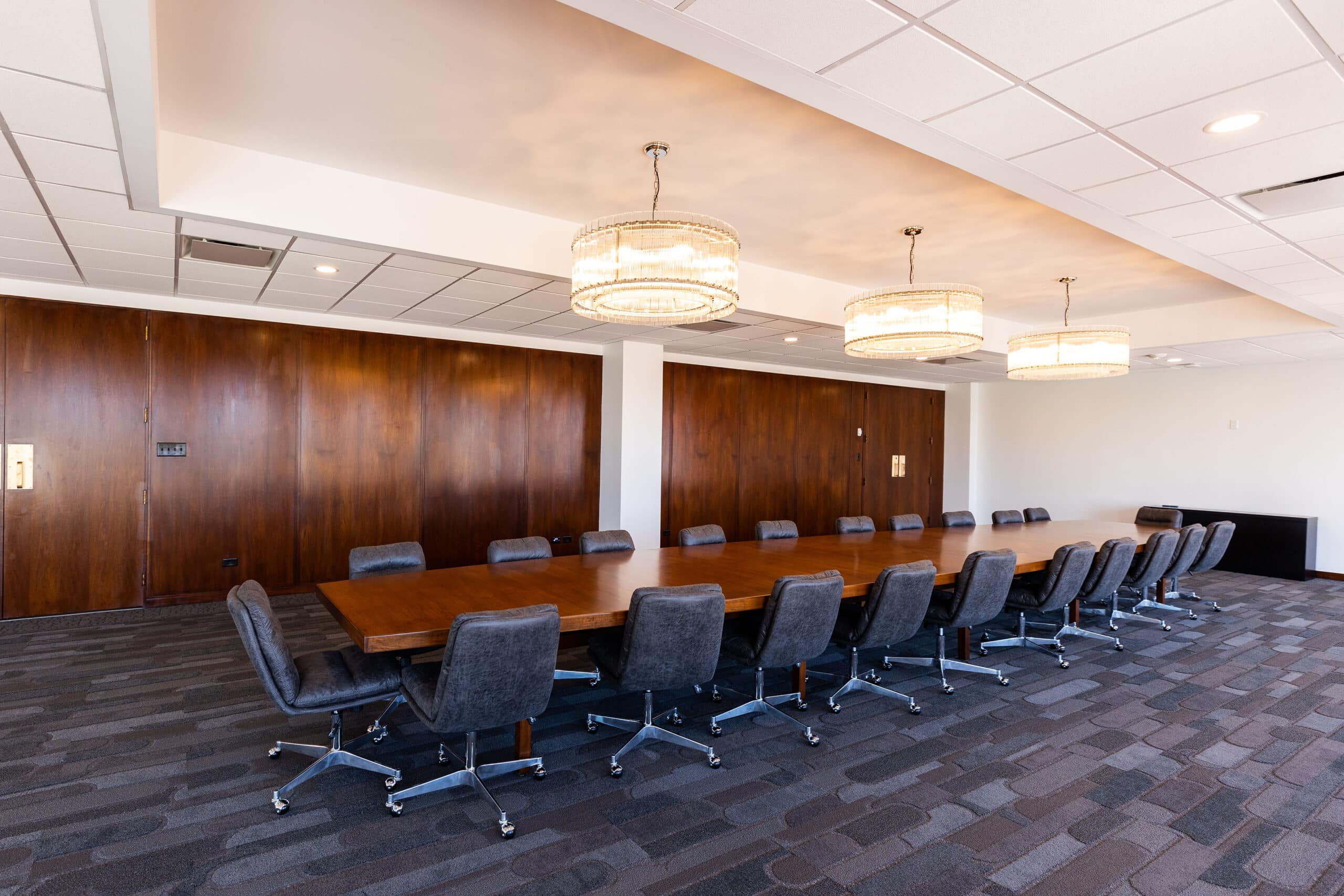 Fully equipped trial war room and boardroom setup for legal teams in Texas